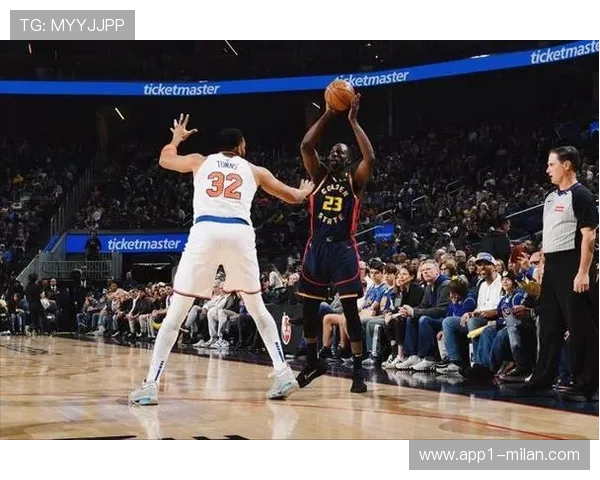 米切尔关键扣篮犹豫遭抢断,尼克斯末节5-0锁定胜局