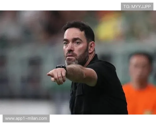 长春亚泰新教练团队亮相,保级重任在肩